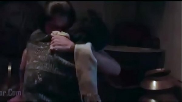 Kareena Deepika other heroine expressions