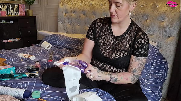 Checking out My sex toys Thumbnail