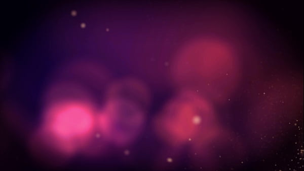 Magassarkú fétises lány nyalja a cipőjét és spriccelve élvez