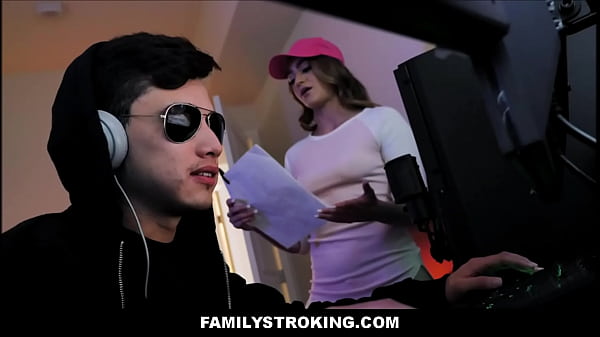 Teen Stepsister Kenzie Madison Sex With Stepbrother Juan El Caballo Loco While He Plays Video Games