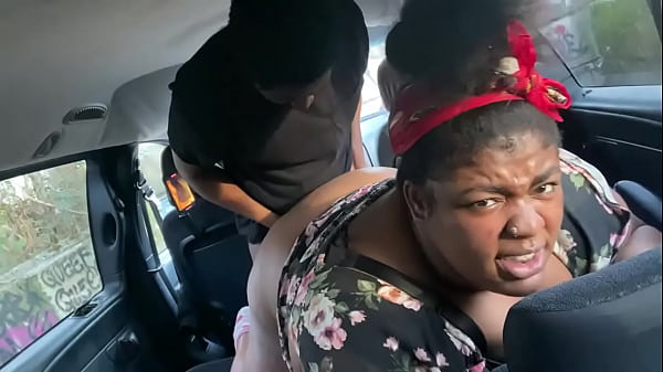 Making my bd cum fast in the car with this wet ass pregnant pussy