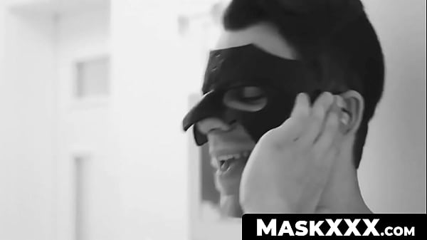 MaskXXX.com – Big dick striper Nick Vargas’s jacking off the proper way solo