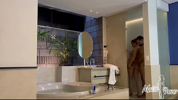 Lambeu, beijou, cheirou, fez de tudo com o meu pézinho e meus dedinhos