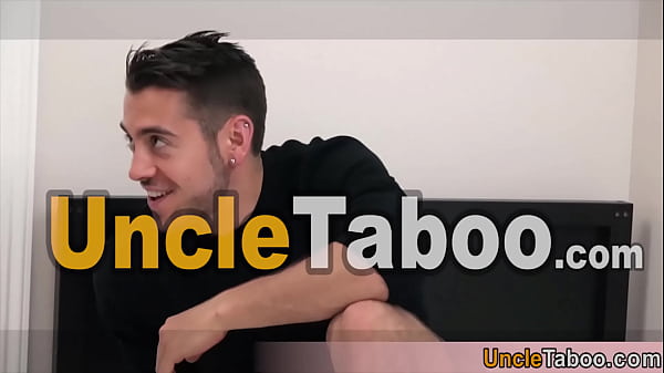 We are supposed to study but Dante is just too sexy for that So todays lesson is about sex