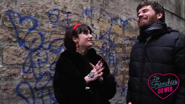 Crystal, brunette bordelaise très coquine