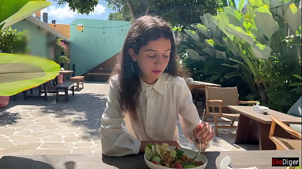 Cum on a girl’s face in a public cafe – She eats lunch with cum on her face! – Cumwalk