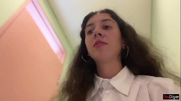 Cum on a girl's face in a public cafe - She eats lunch with cum on her face! - Cumwalk