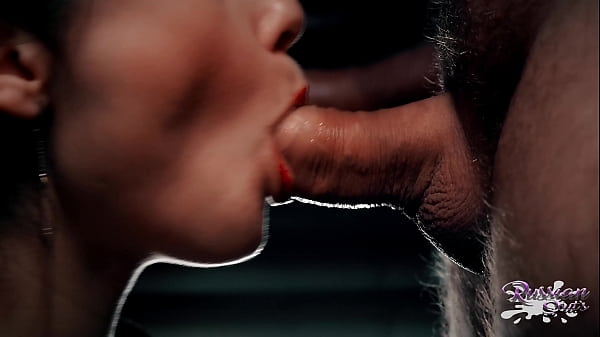 Guy cumshot in the throat with a pulsating dick