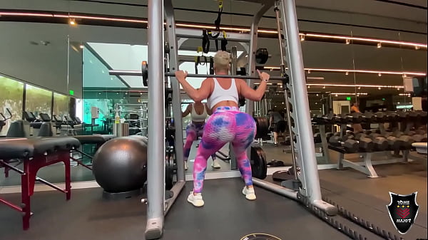 Short Haired Milf Kaden Kole Gets Sausage Slammed By Rome Major!