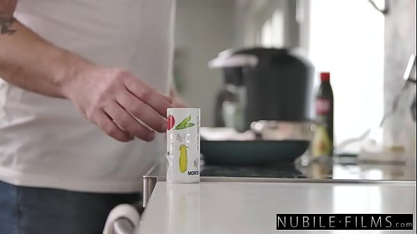 Kiara Cole Your cooking was just too steamy S37:E14