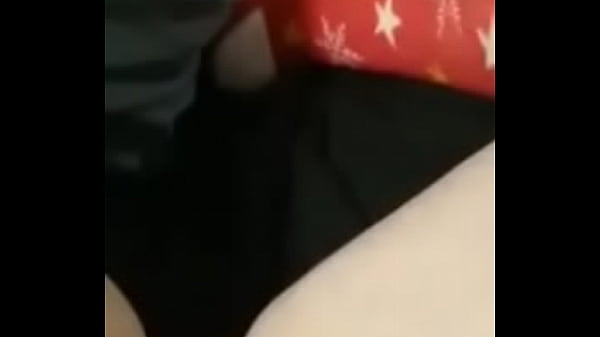 Pussy play Thumbnail