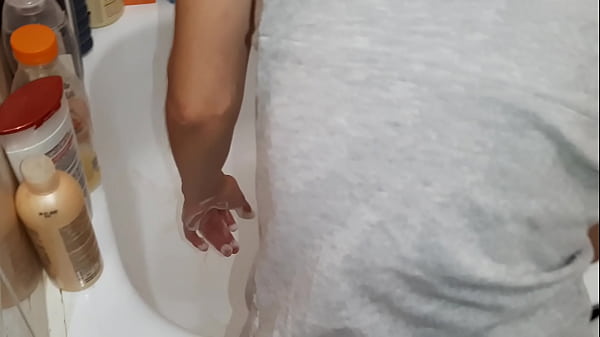 I fuck the maid in the bathroom - Lesbian Illusion Girls