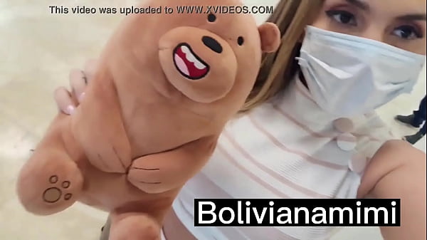 Sem calcinha no aeroporto de Cancun    Video completo no bolivianamimi.tv