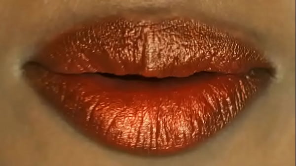 Petite Avery Adair Fucks a Thundercock Outdoors