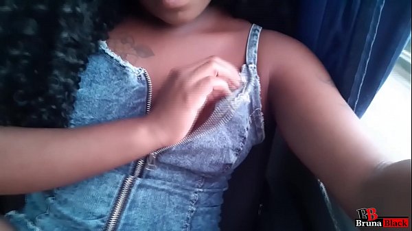 Estava brincando no ônibus de viagem - Bruna Black