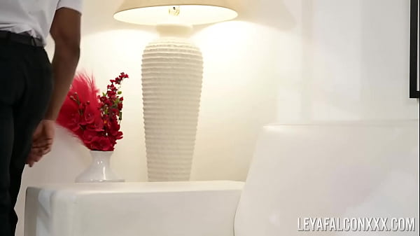 PORNSTARPLATINUM Stunning Babe Leya Falcon Fucked After BJ