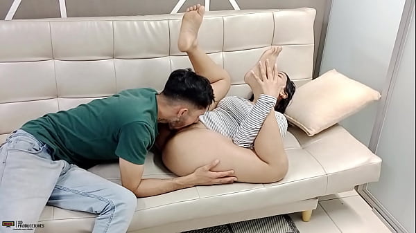 Petite booty adora foder seu meio-irmão enquanto eles estão sozinhos em casa - HISTÓRIA COMPLETA