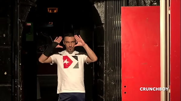 BAREBACK Amator completo vídeo pornô francês caseiro com twink francês com pau grande fodido anal por seu amigo hétero curioso para sexo exihb ou cruzeiro público