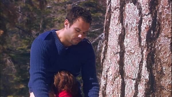 Brunette milf Eve Lawrence fucking on snow