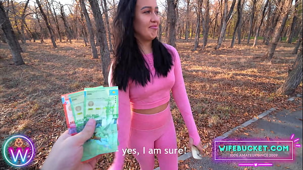 MILFs amadoras da Wifebucket - Roleplay de sexo oral e facial ao ar livre com a esposa