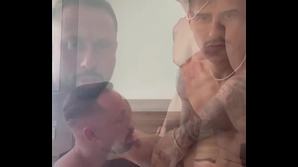 A tengerparti kanos fickó végül a számba élvezett