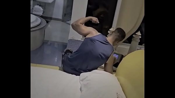 Hot young guy with a big dick Big dick Chudai Thumbnail