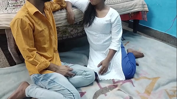 मेरी college friend ne mujhe apne Ghar बुलाके अपनी चूत में लंद डलवायाhot sexy porn video xxxsoniya