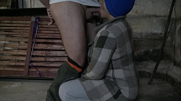 big ass french amateur whore has anal sex in abondoned building