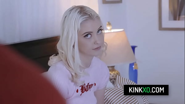 Petite blonde stepsis Chloe Cherry sucking off her stepbrother’s cock and rides on it