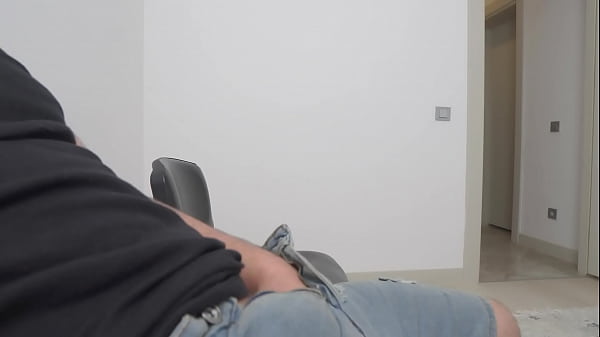 Muslim girl caught me jerking off in Public waiting room.-MUST SEE REACTION.