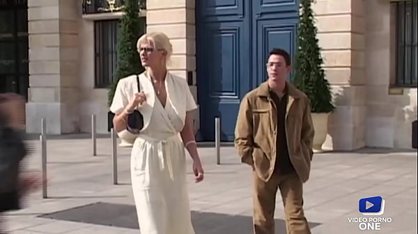 Orgie sensuelle pour fêter les retrouvailles