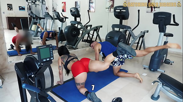 OMG Brazilian Gym Girl With An Incredible Body Gets Addicted To White Dick