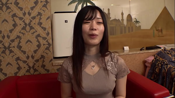 M気質が少し強めな柔らかい「Gカップ」おっぱいのウエイトレス　いろはちゃん