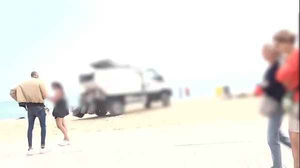 He proves he can pick any girl at the Barcelona beach