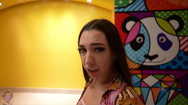 Queen Of Hell Gets Her Pussy Plastered After Valet Worker Ask For A Tip For His Services