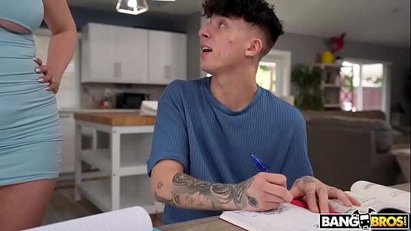 Shower 3Some With Stepmom Thumbnail