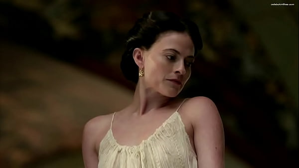Nude lara robinson
