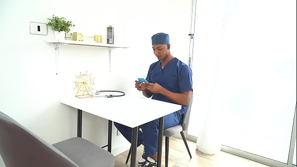horny blonde goes to the doctor looking for something big and black- Boris Jackson y KarenSleent