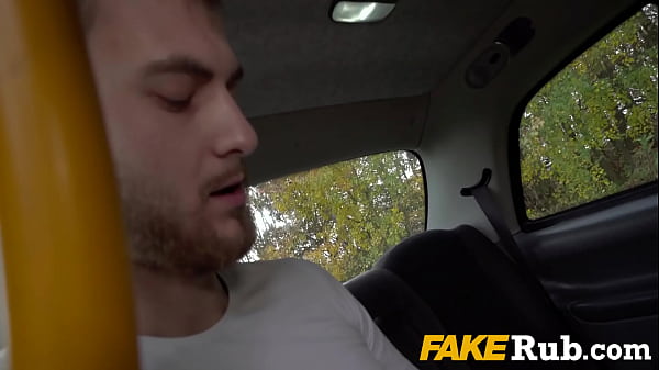 Finger me as I drive you - Sofia Lee