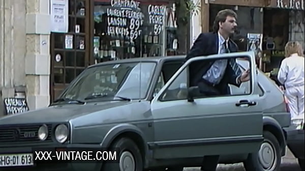 Unfaithful wife Helena Mirelli in a vintage threesome