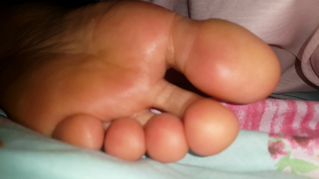 My ex-wife feet cumshot 2018