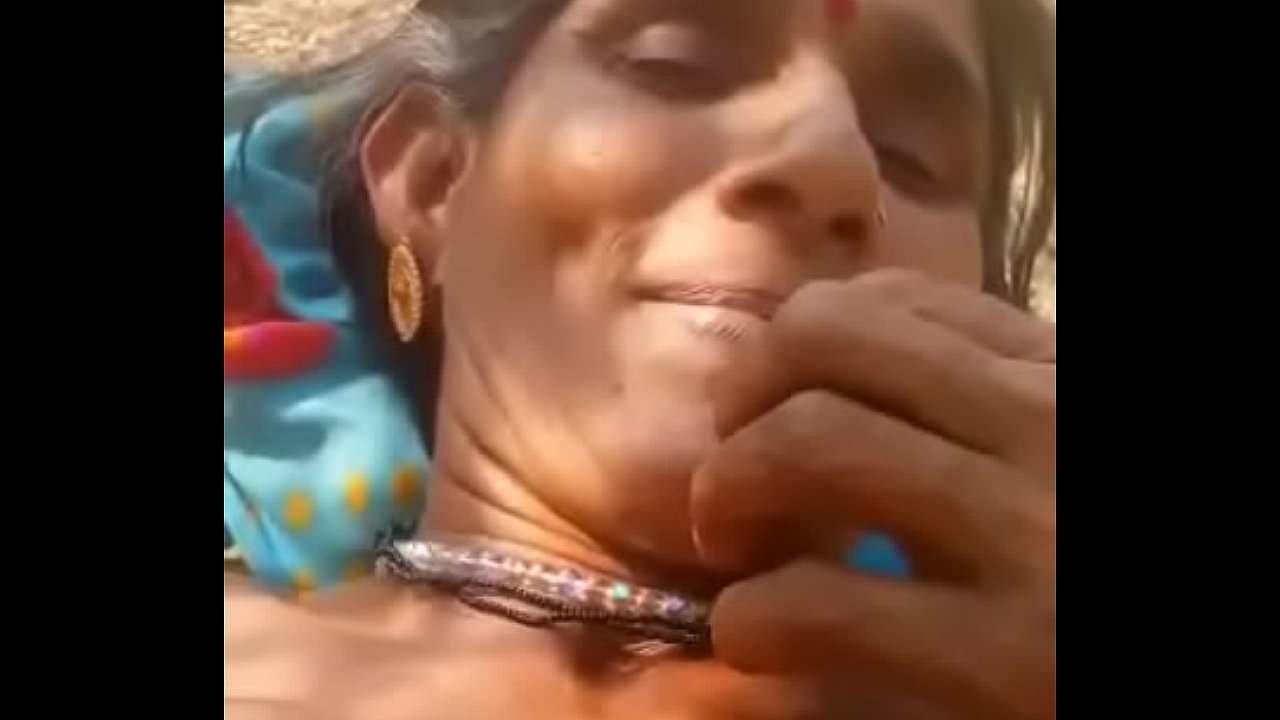 1280px x 720px - Desi village aunty pissing and fucking - XVIDEOS.COM