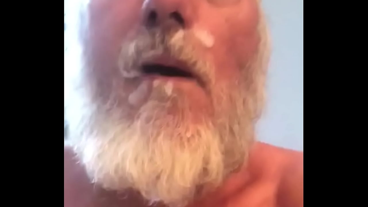 Swallowing my own cum, and a self facial