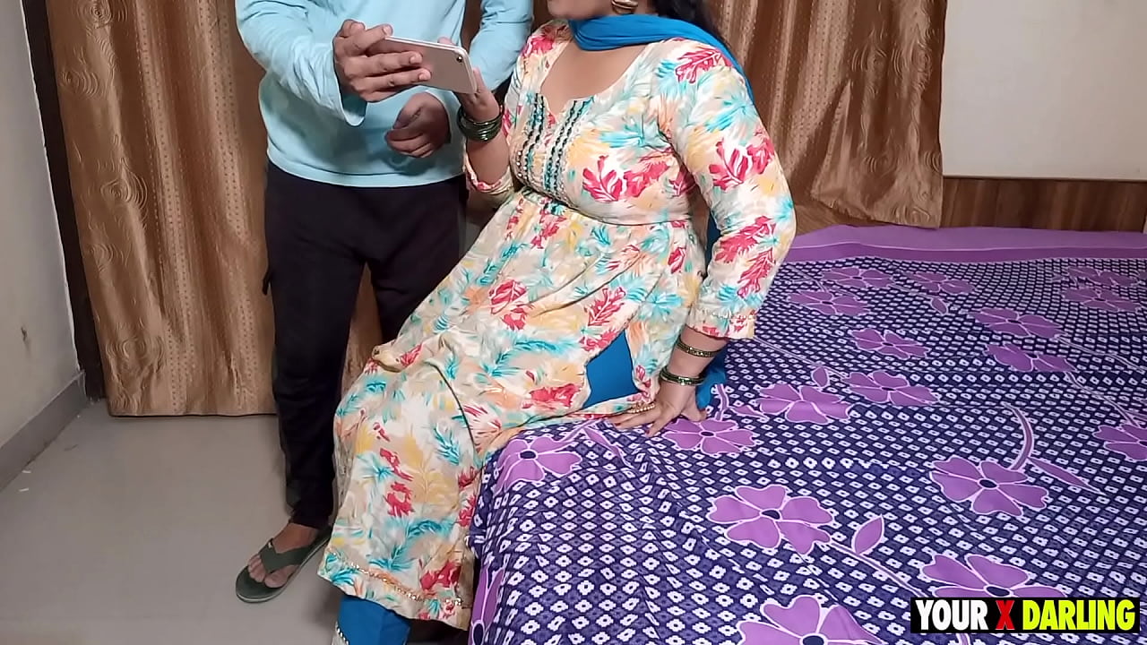 Yetuk ayollar va yosh ayollar ishtirokidagi rus pornosi