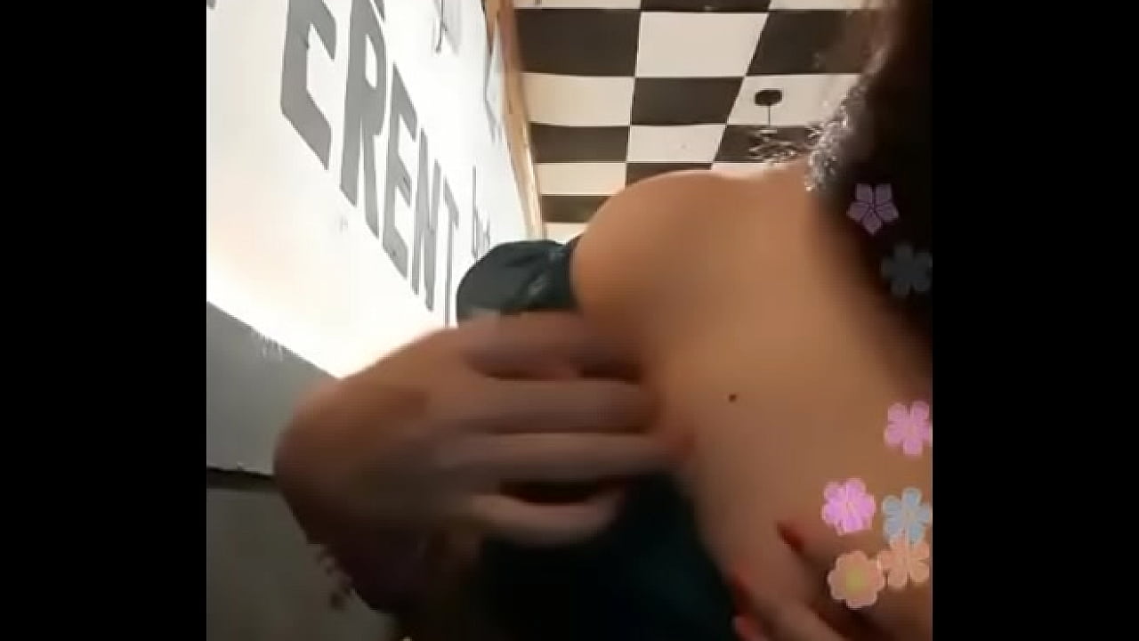 Bokep indo di tempat umum