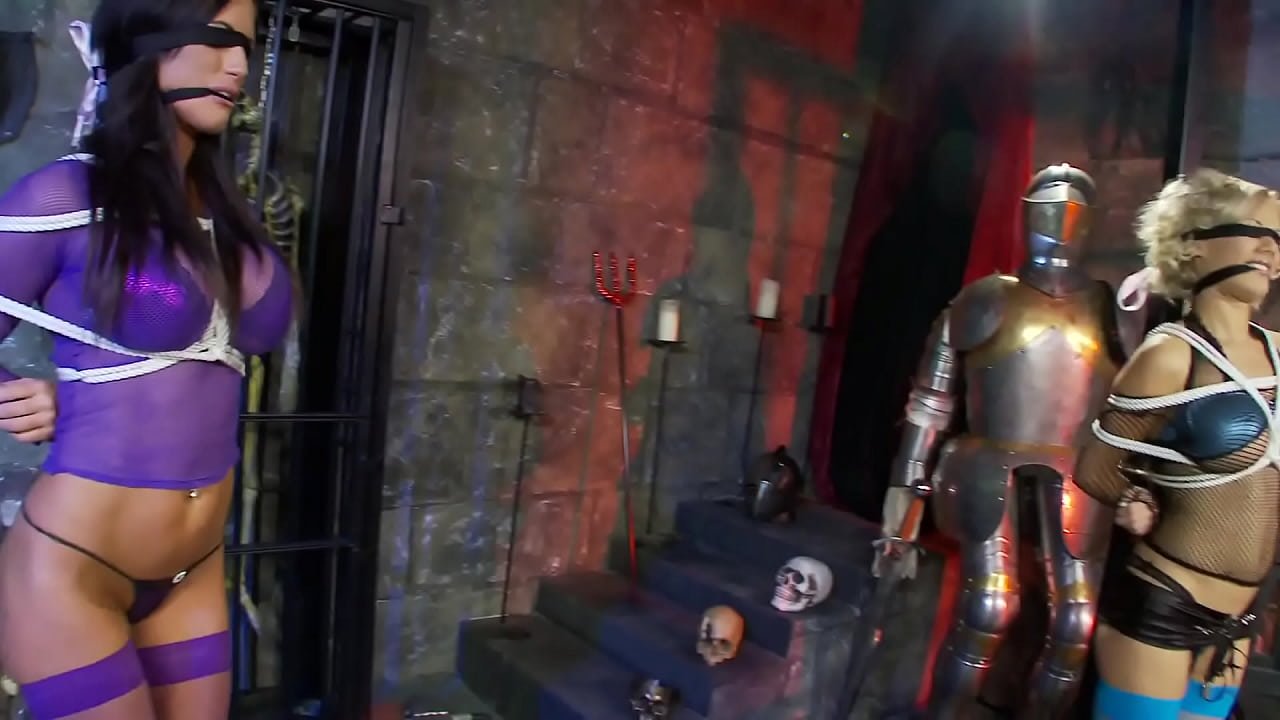 Ikki qiz va bir yigit jinsiy aloqa video