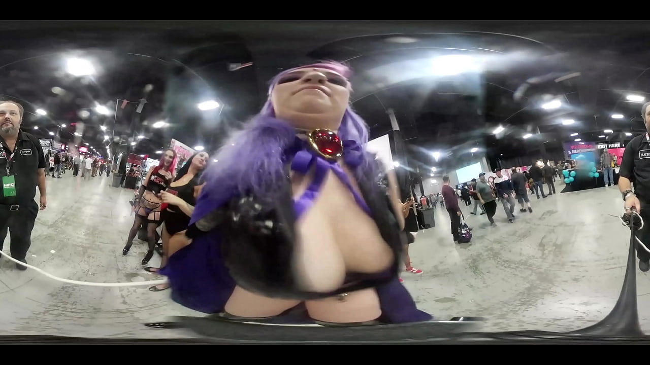 VR Body tour of Cosplay Crystal Rivers, as Teen Titan Raven at the Teddy's Girls booth at EXXXotica NJ 2019 The Best Free Porn - Porn.hentaihi.net