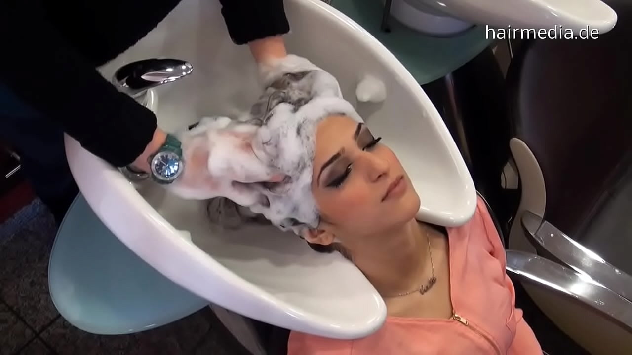 Shampooing Hair Porn Video
