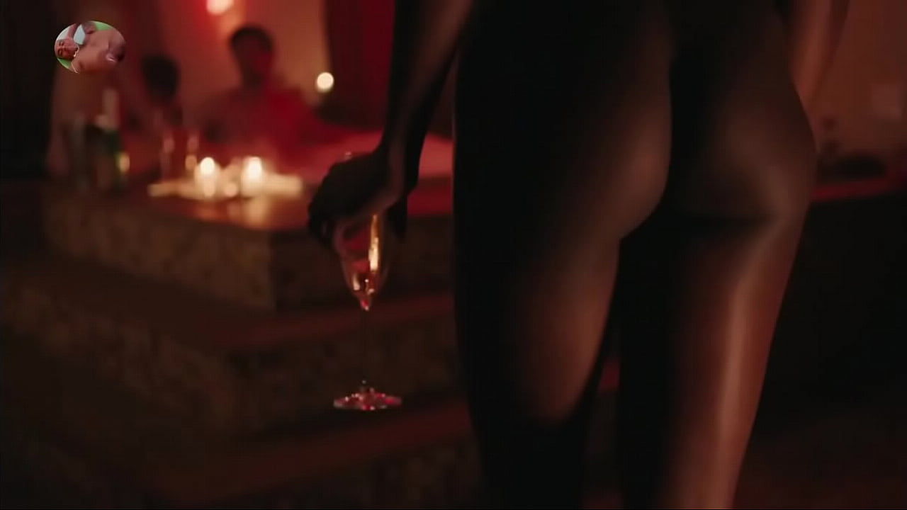 Sexo escondido com gostosa Natália deodato video de sexo oral