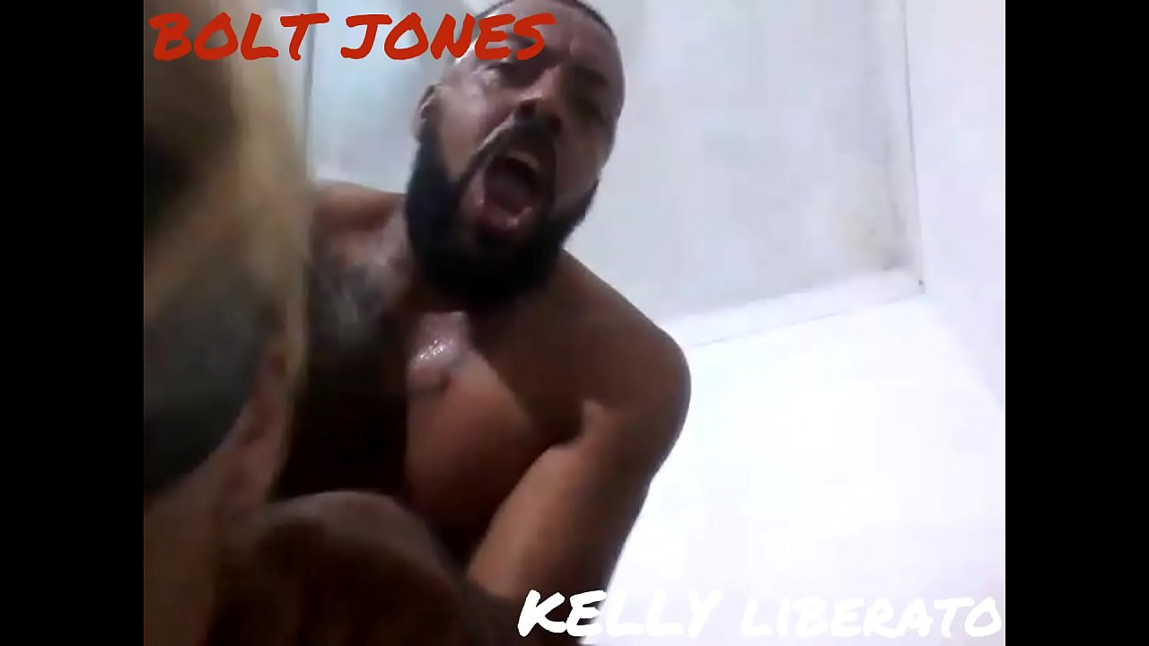 MORENO TATUADO RASGANDO A BUCETA E CU DA LOIRA EM COPACABANA ;Kelly Liberato,( COMPLETO NO RED). JAV HD Download - Xxx.imhentai.biz